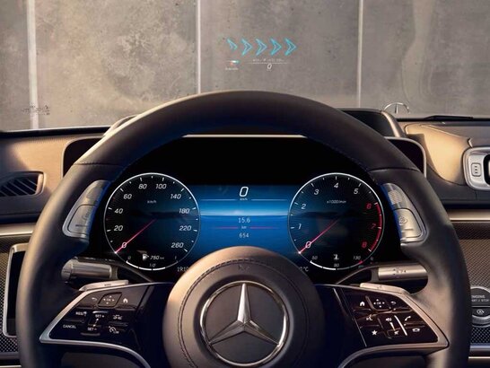 MBUX Augmented Reality Head-up-Display der Mercedes-Benz S-Klasse Limousine 