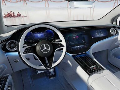 MBUX Hyperscreen im Mercedes-Maybach EQS SUV