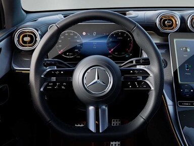 Multifunktions-Sportlenkrad im Mercedes-Benz GLC Coupé