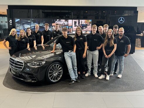 Neue Azubis beginnen ihre Ausbildung bei STERNAUTO in Magdeburg