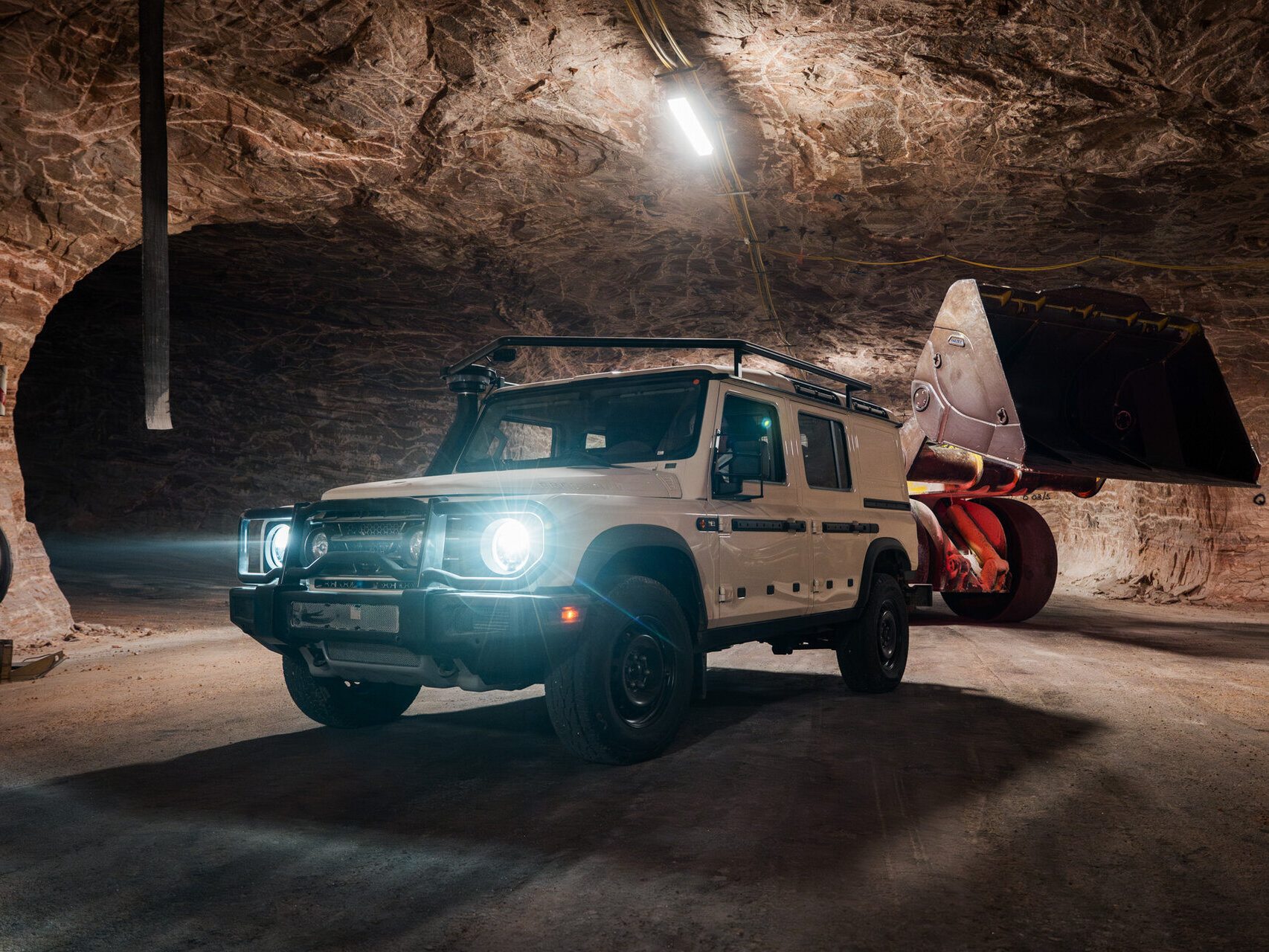 INEOS Grenadier und STERNAUTO im Kali Bergwerk Zielitz