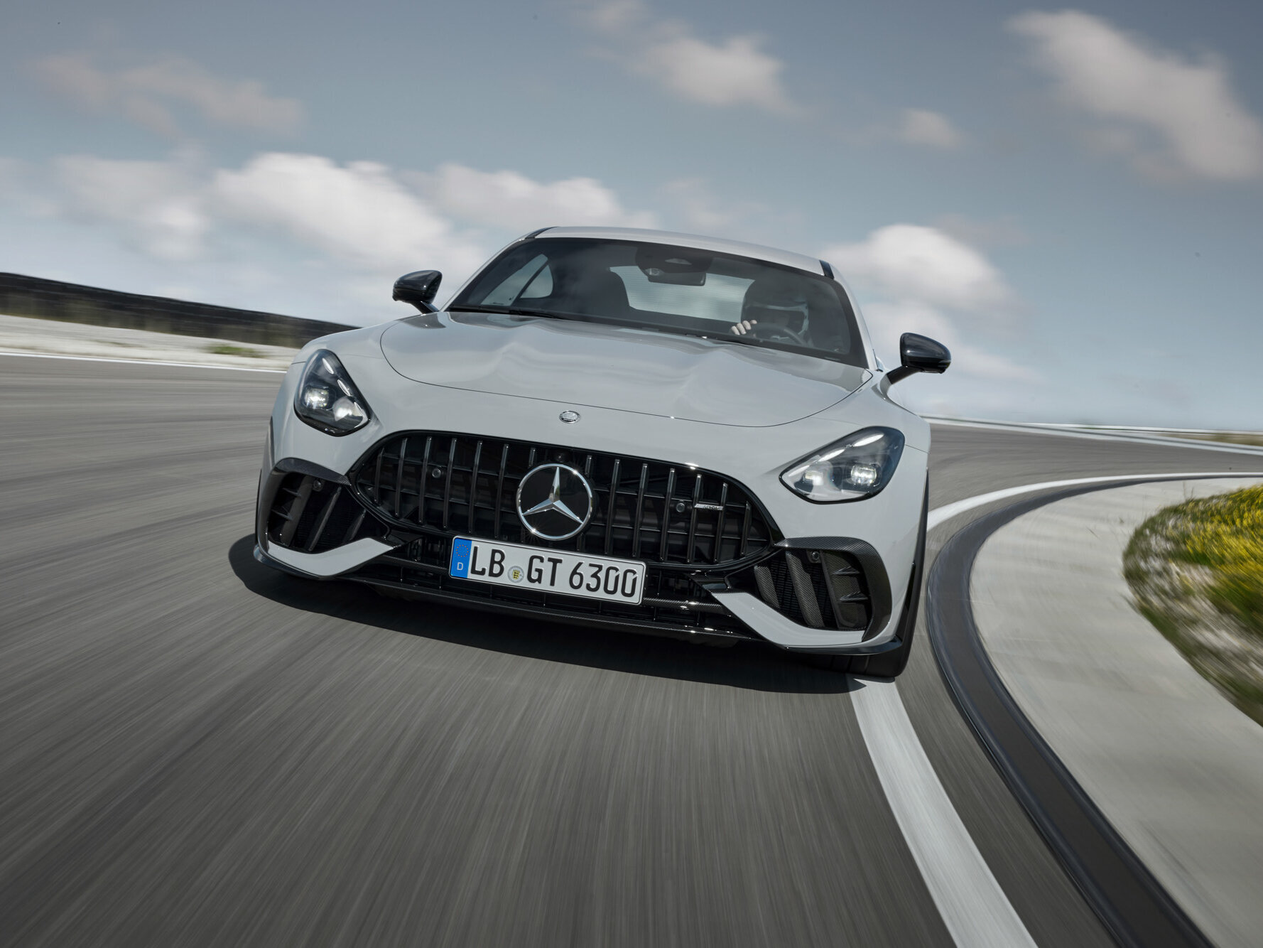 Der neue Mercedes-AMG GT 63 PRO 4MATIC+