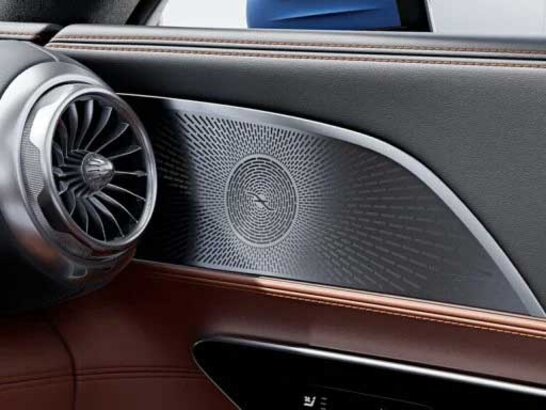 Burmester® High-End 3D Surround-Soundsystem des Mercedes-AMG GT Coupé