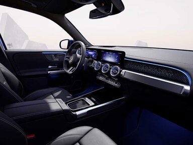 Cockpit mit Mittelkonsole des Mercedes-Benz EQB