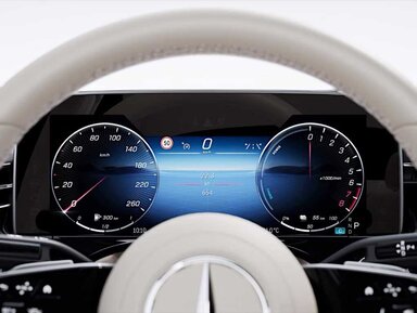 3D Fahrerdisplay der Mercedes-Benz E-Klasse Limousine