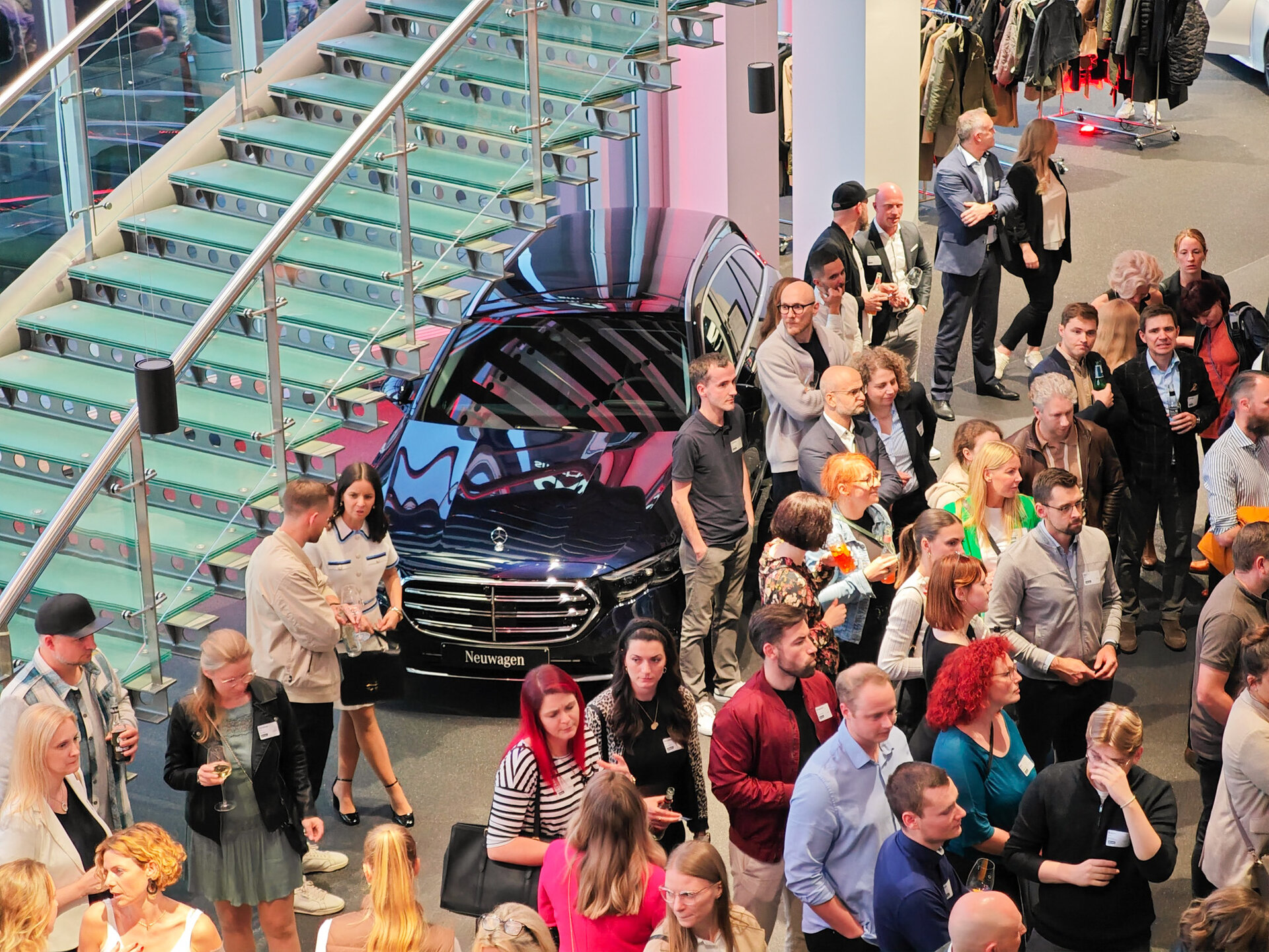 Afterwork Überstunde im Autohaus in Leipzig