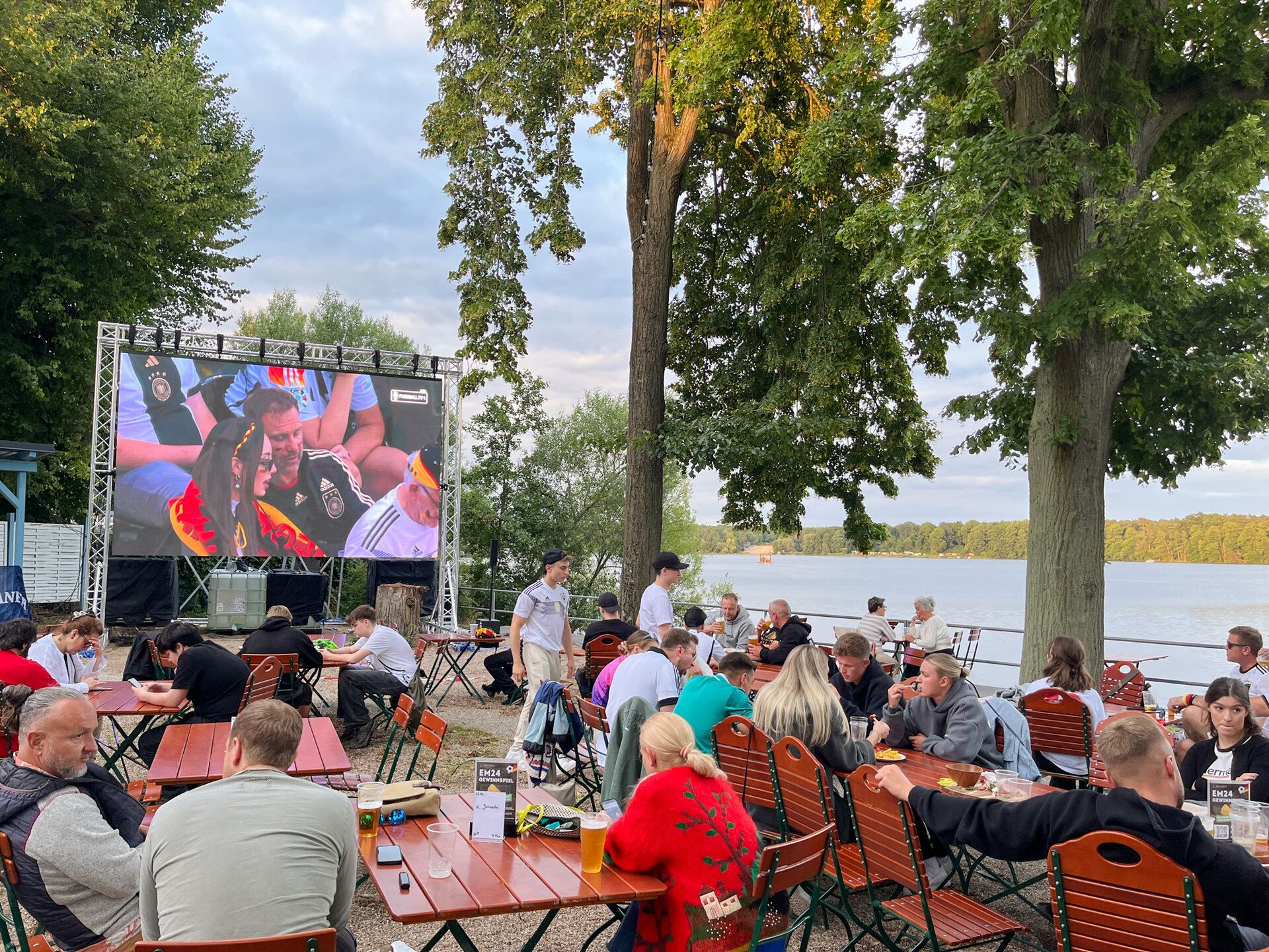 STERNAUTO im Fußballfieber